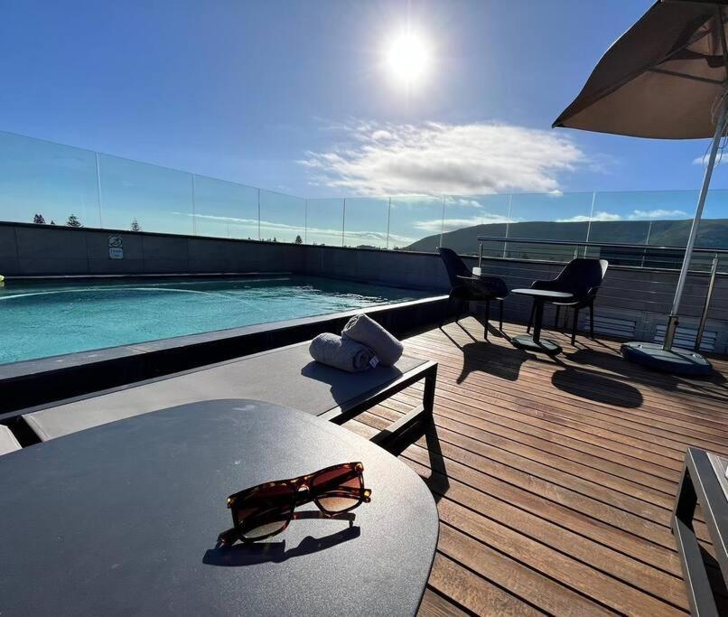 Central Modern Studio Apartment, Hermanus Waterfront Kültér fotó