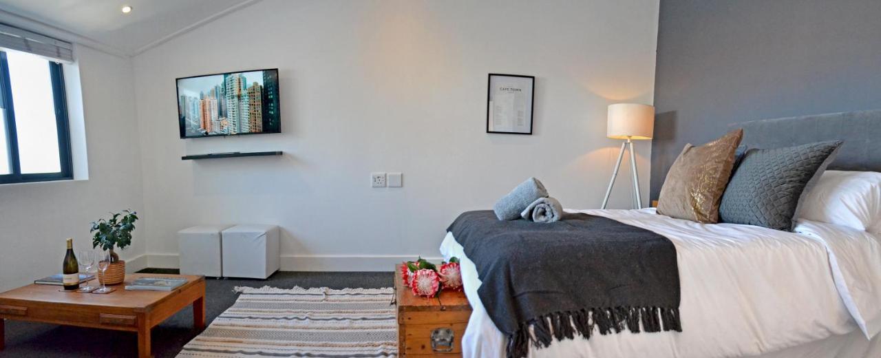 Central Modern Studio Apartment, Hermanus Waterfront Kültér fotó
